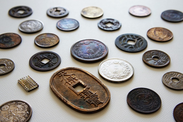 物置から出てきた古銭や記念硬貨を上手に買取してもらう方法